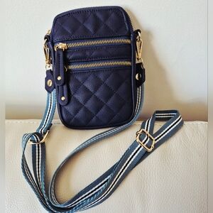 Sondra Roberts Squared Phone Crossbody- NWOT navy + striped strap